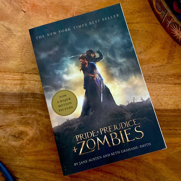 🧟♀️ Pride and Prejudice and Zombies 📖 Special Edition with Movie Photos - Picture 1 of 6